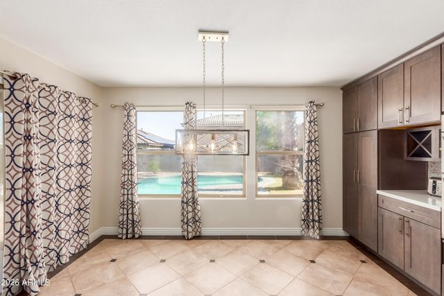 3219 W Molly Lane, Phoenix, AZ 85083