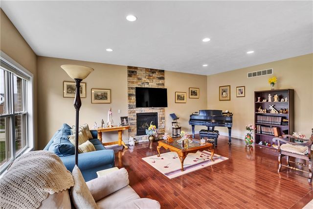 1010 Country Club Drive, Penn Twp, PA 15644