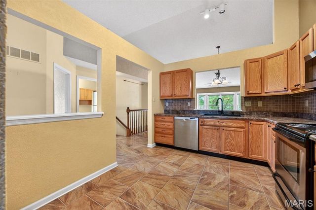 1101 Silo Bend Drive 349B, Wentzville, MO 63385