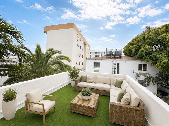 7735 Byron Ave 2, Miami Beach, FL 33141