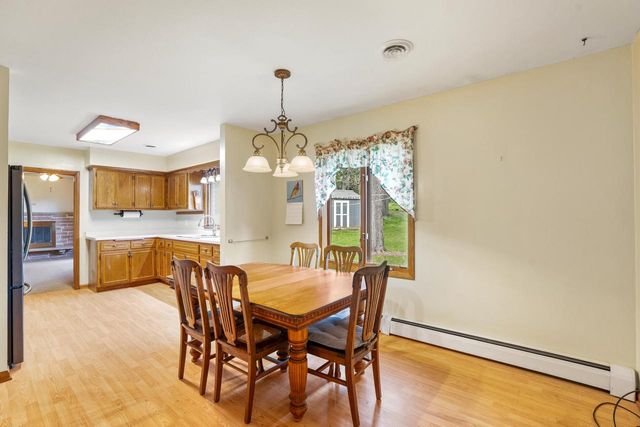 N3W27282 Arrowhead TRAIL, Waukesha, WI 53188