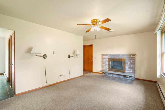 N3W27282 Arrowhead TRAIL, Waukesha, WI 53188