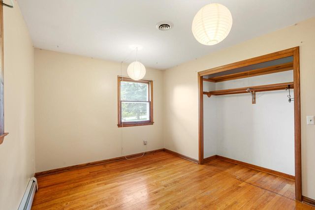 N3W27282 Arrowhead TRAIL, Waukesha, WI 53188