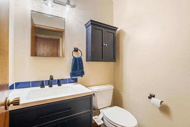 N3W27282 Arrowhead TRAIL, Waukesha, WI 53188