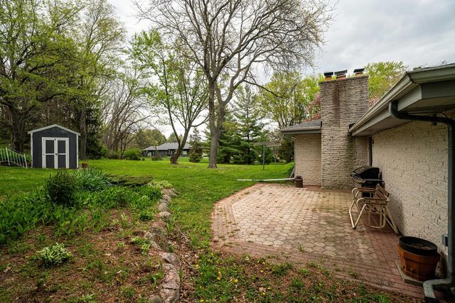 N3W27282 Arrowhead TRAIL, Waukesha, WI 53188