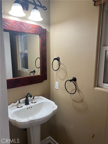 121 21st, Huntington Beach, CA 92648