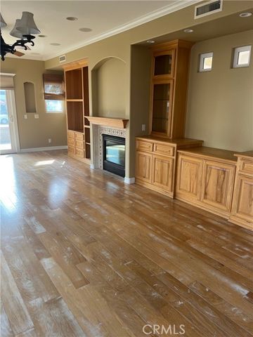 121 21st, Huntington Beach, CA 92648