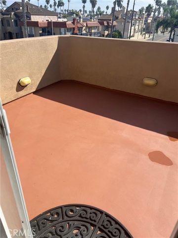 121 21st, Huntington Beach, CA 92648