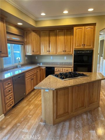 121 21st, Huntington Beach, CA 92648