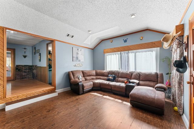 1301 County Road 2405, Kemp, TX 75143