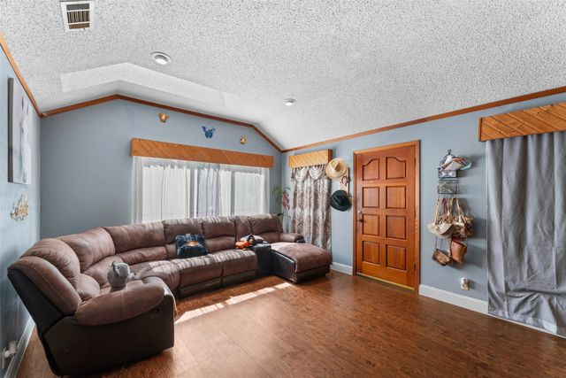 1301 County Road 2405, Kemp, TX 75143