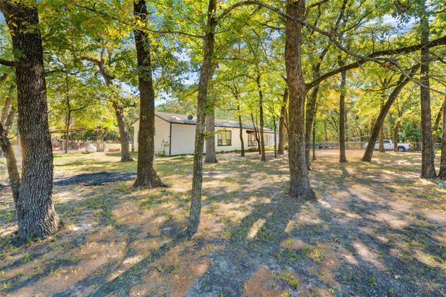 1301 County Road 2405, Kemp, TX 75143