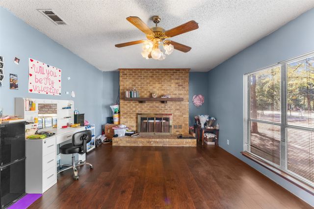 1301 County Road 2405, Kemp, TX 75143