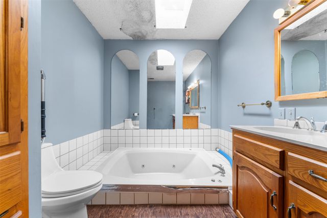 1301 County Road 2405, Kemp, TX 75143