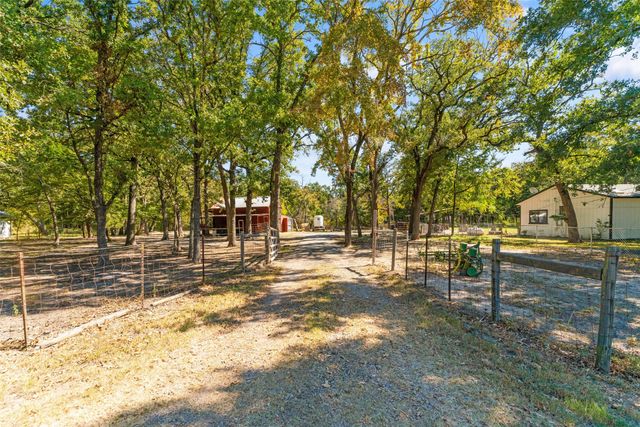 1301 County Road 2405, Kemp, TX 75143