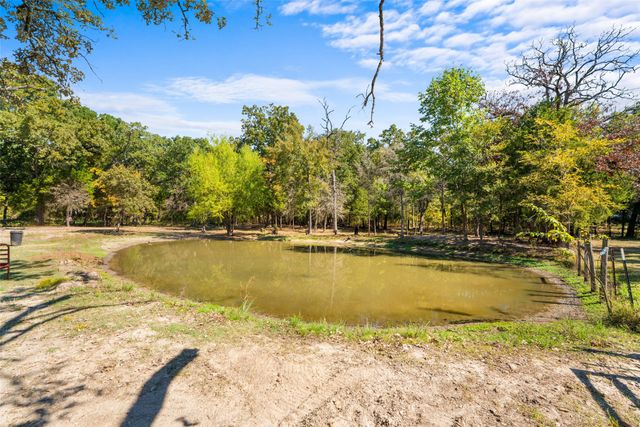 1301 County Road 2405, Kemp, TX 75143