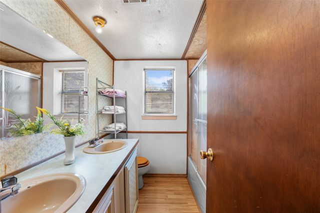 1301 County Road 2405, Kemp, TX 75143