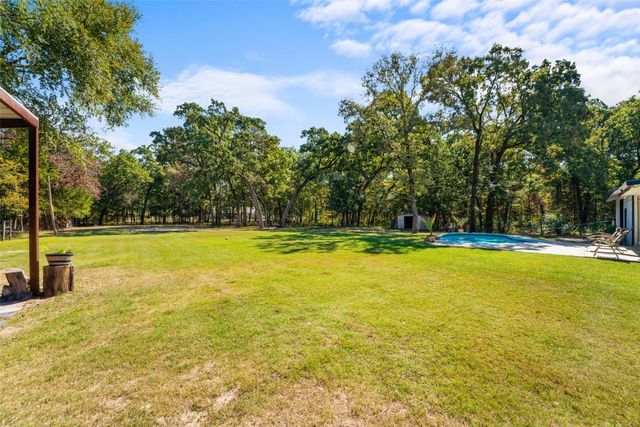 1301 County Road 2405, Kemp, TX 75143