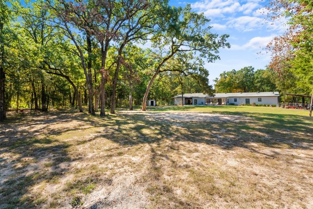 1301 County Road 2405, Kemp, TX 75143