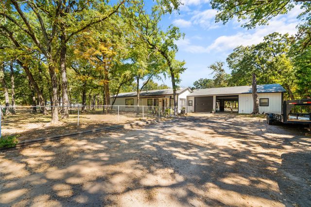 1301 County Road 2405, Kemp, TX 75143