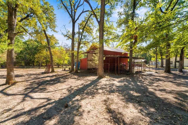 1301 County Road 2405, Kemp, TX 75143