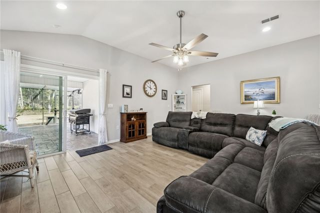 203 Chinquapin Drive, St Marys, GA 31558