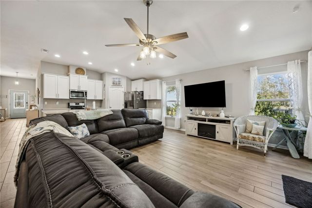 203 Chinquapin Drive, St Marys, GA 31558