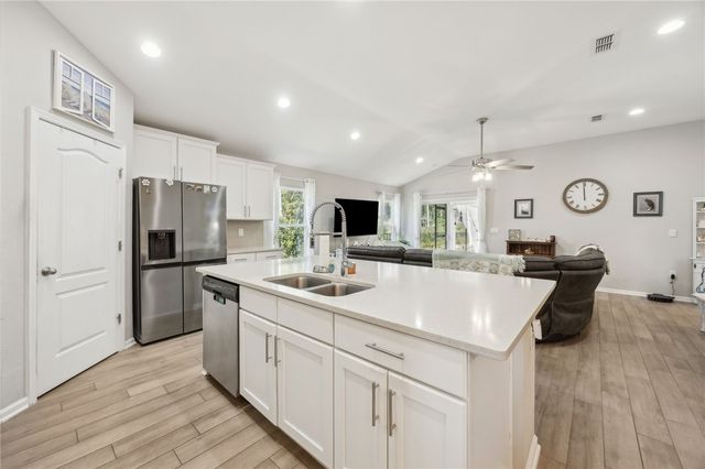 203 Chinquapin Drive, St Marys, GA 31558