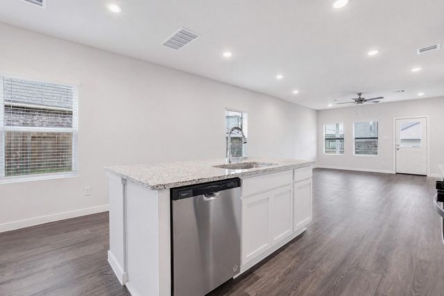 8131 Arrowroot Lane, Magnolia, TX 77354