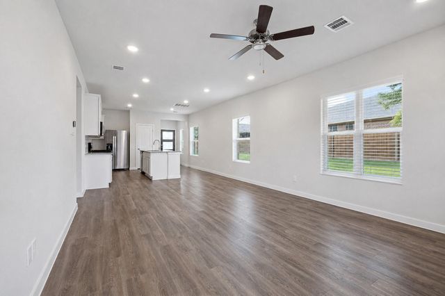 8131 Arrowroot Lane, Magnolia, TX 77354