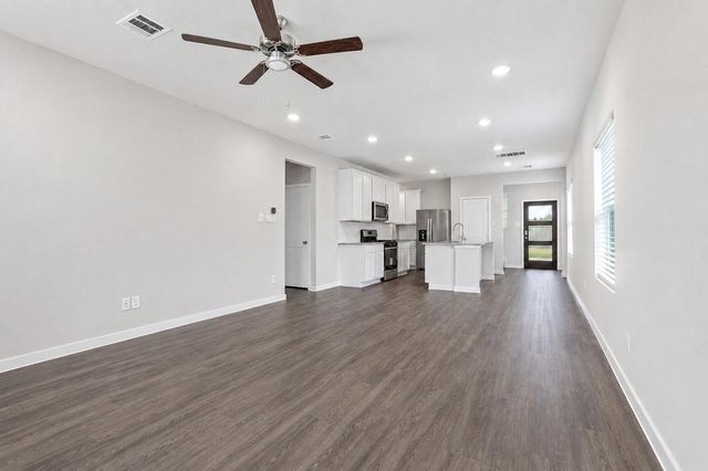 8131 Arrowroot Lane, Magnolia, TX 77354