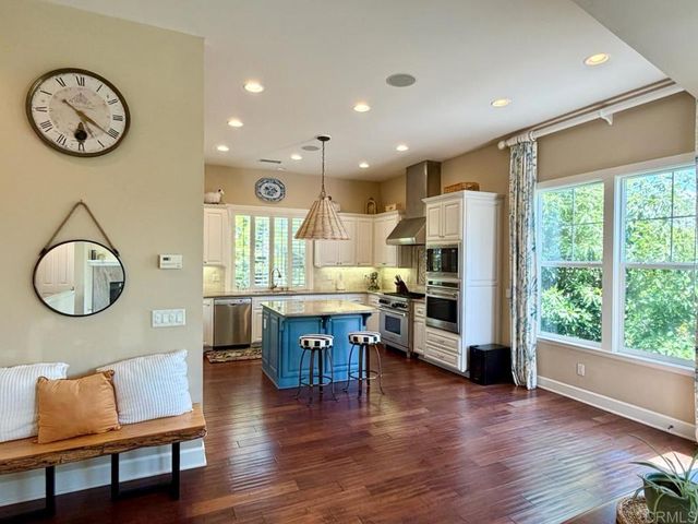 212 N Helix Avenue, Solana Beach, CA 92075
