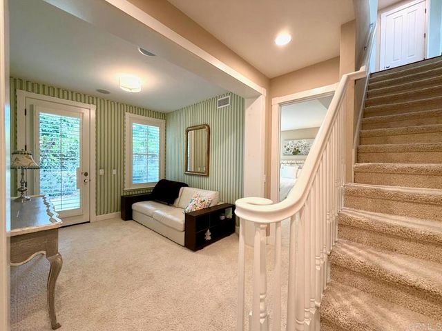 212 N Helix Avenue, Solana Beach, CA 92075
