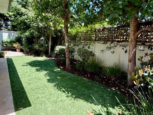 212 N Helix Avenue, Solana Beach, CA 92075