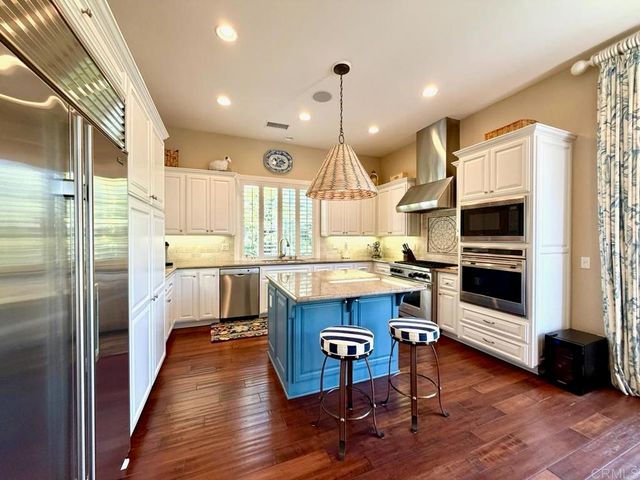 212 N Helix Avenue, Solana Beach, CA 92075
