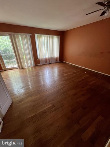 4613 6TH ST SE, Washington, DC 20032