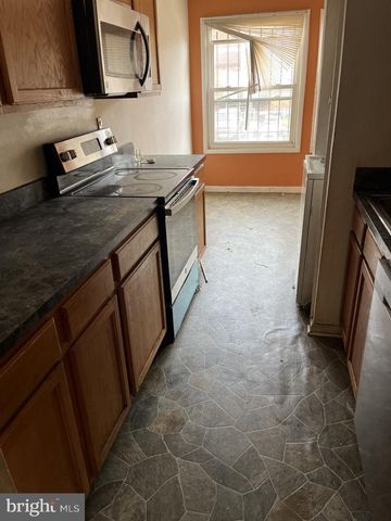 4613 6TH ST SE, Washington, DC 20032