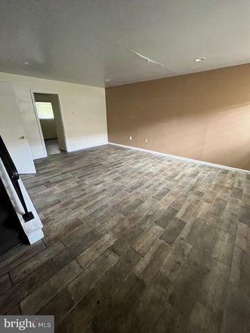 4613 6TH ST SE, Washington, DC 20032