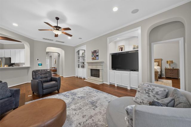 9726 Blue Cruls Way, Spring, TX 77379