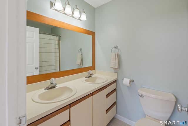 6 River Mead 6, Avon, CT 06001
