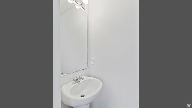 137 N GREEN RIVER RD, Saratoga Springs, UT 84045