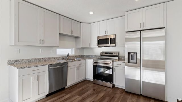 137 N GREEN RIVER RD, Saratoga Springs, UT 84045