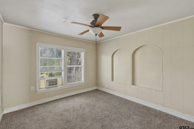 713 Highland Dr, Palestine, TX 75801