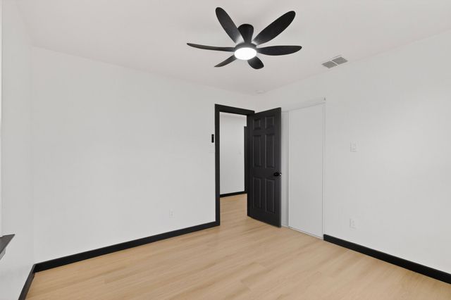 2518 Larry Drive, Dallas, TX 75228
