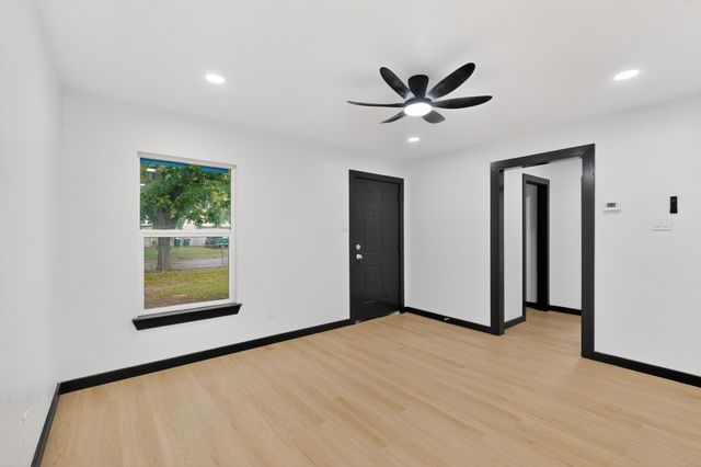 2518 Larry Drive, Dallas, TX 75228