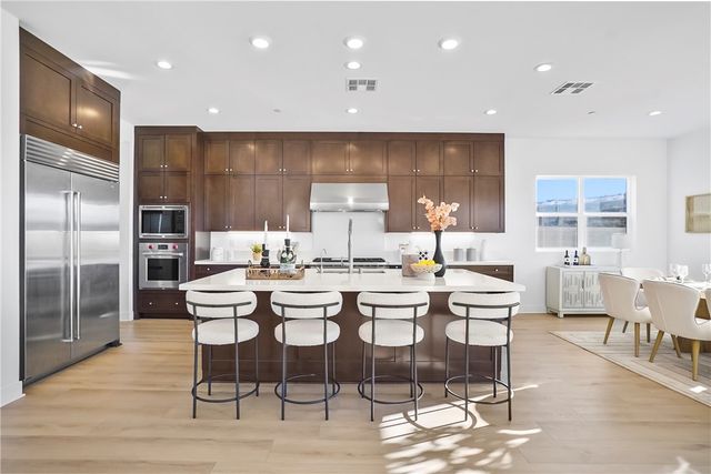 27392 Dialogue Way, Valencia, CA 91381