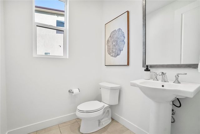 27392 Dialogue Way, Valencia, CA 91381