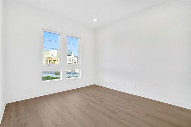 27392 Dialogue Way, Valencia, CA 91381