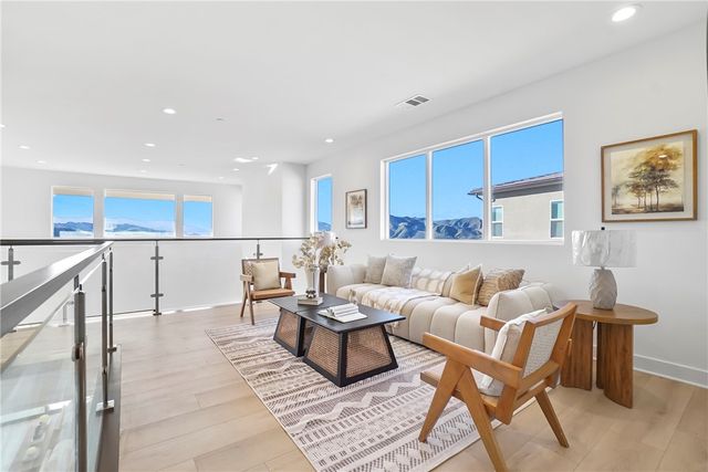 27392 Dialogue Way, Valencia, CA 91381