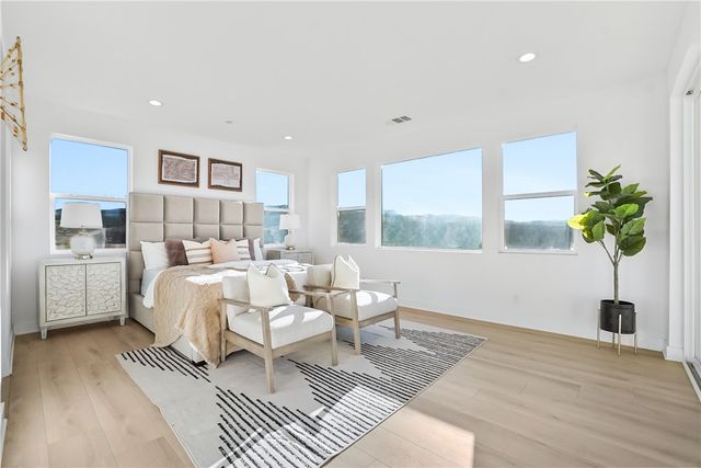 27392 Dialogue Way, Valencia, CA 91381